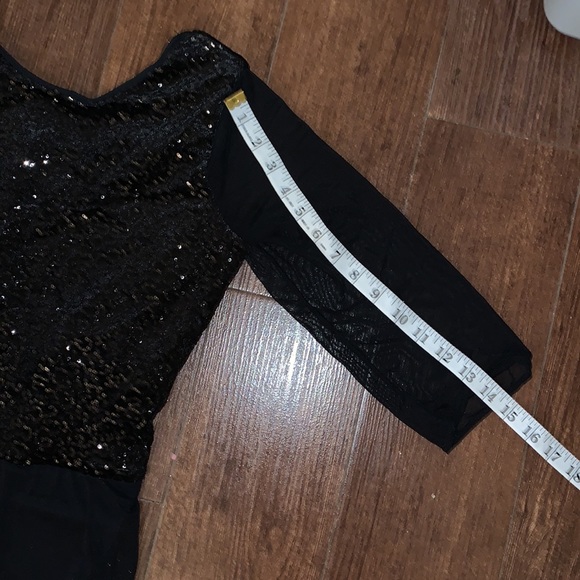 Woman’s Valera dance dress - Picture 3 of 8